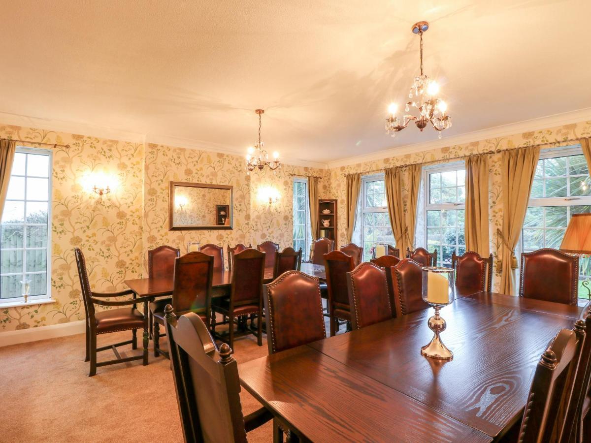 Villa Yardley Manor Scarborough Exterior foto